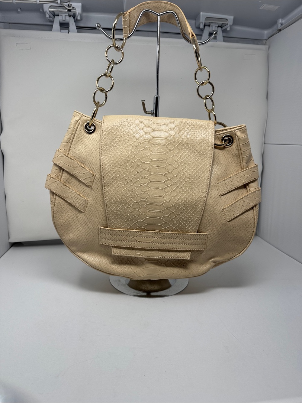 Neutral Cream Textured Shoulder Tote with Gold Chain Accents